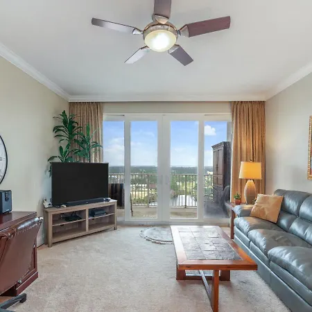 Laketown Wharf 1830, 2 Bedroom, Lake View, Wi-Fi, 5 Pools, Sleeps 6